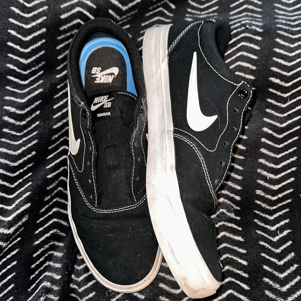 Nike SB charge